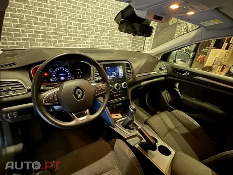 Renault Mégane Sport Tourer BLUE dCi 115 EDC INTENS