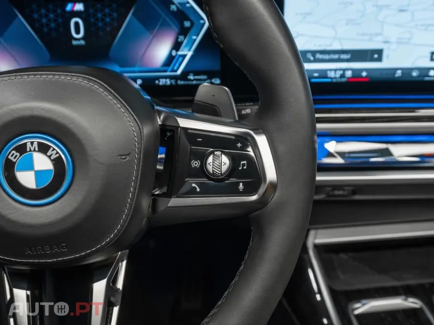 BMW 750 750e xDrive Pack Desportivo M
