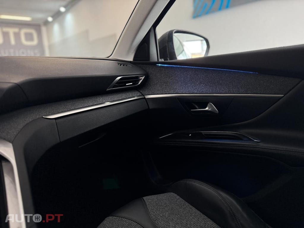 Peugeot 5008 1.5 BlueHDi Allure