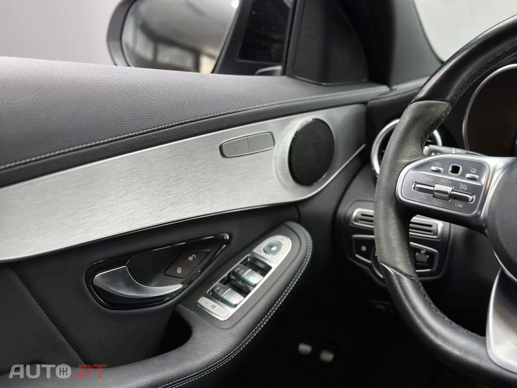 Mercedes-Benz C 300 e AMG Line