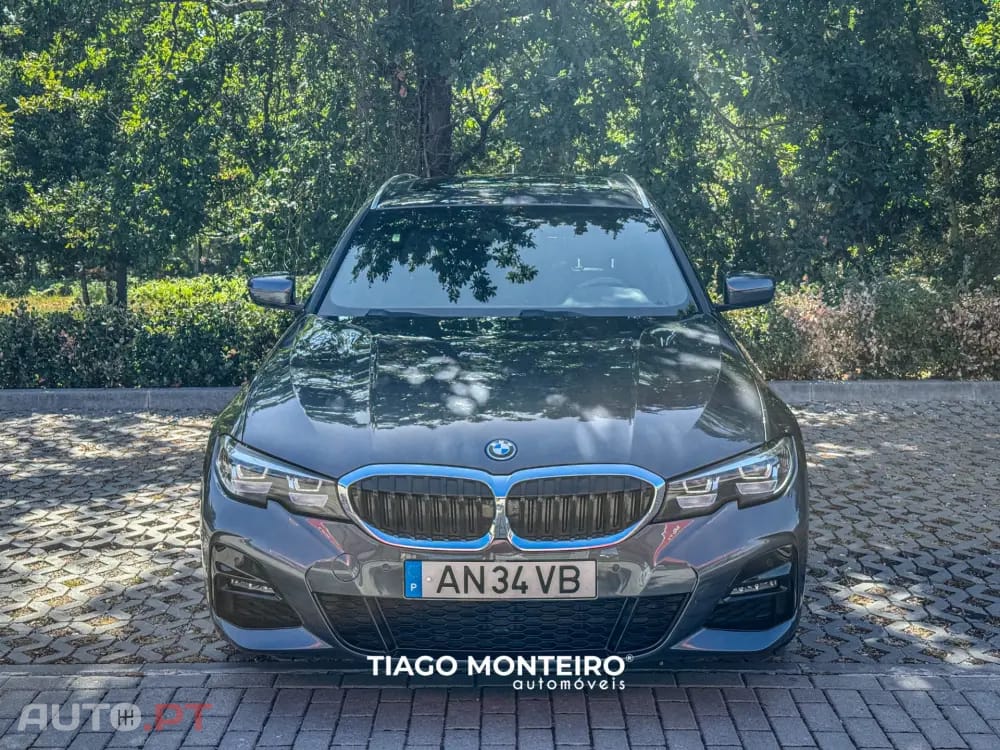 BMW 330 e Pack Desportivo M Auto