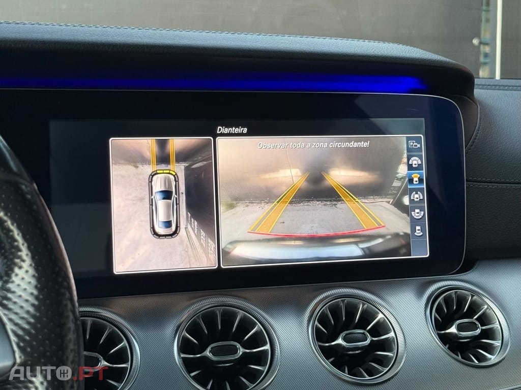 Mercedes-Benz E 220 AMG