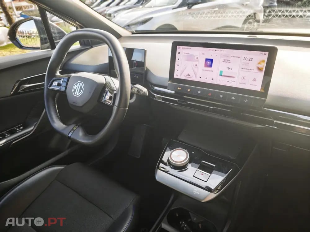 MG MG4 64 kWh Luxury