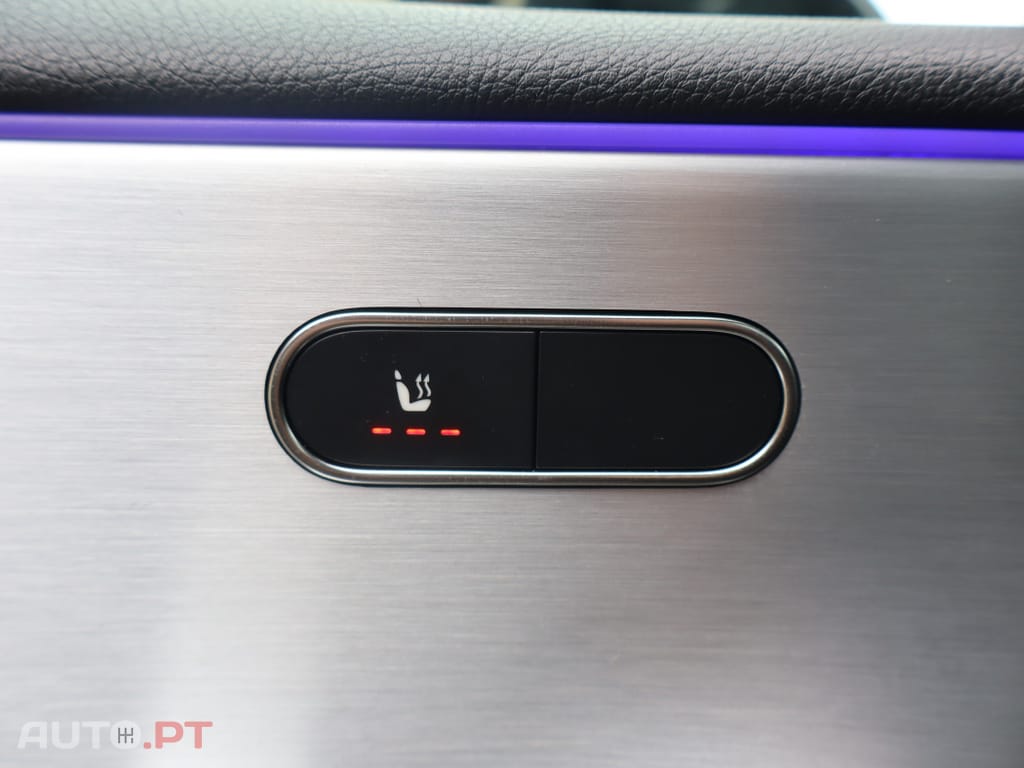 Mercedes-Benz A 250 e AMG Line