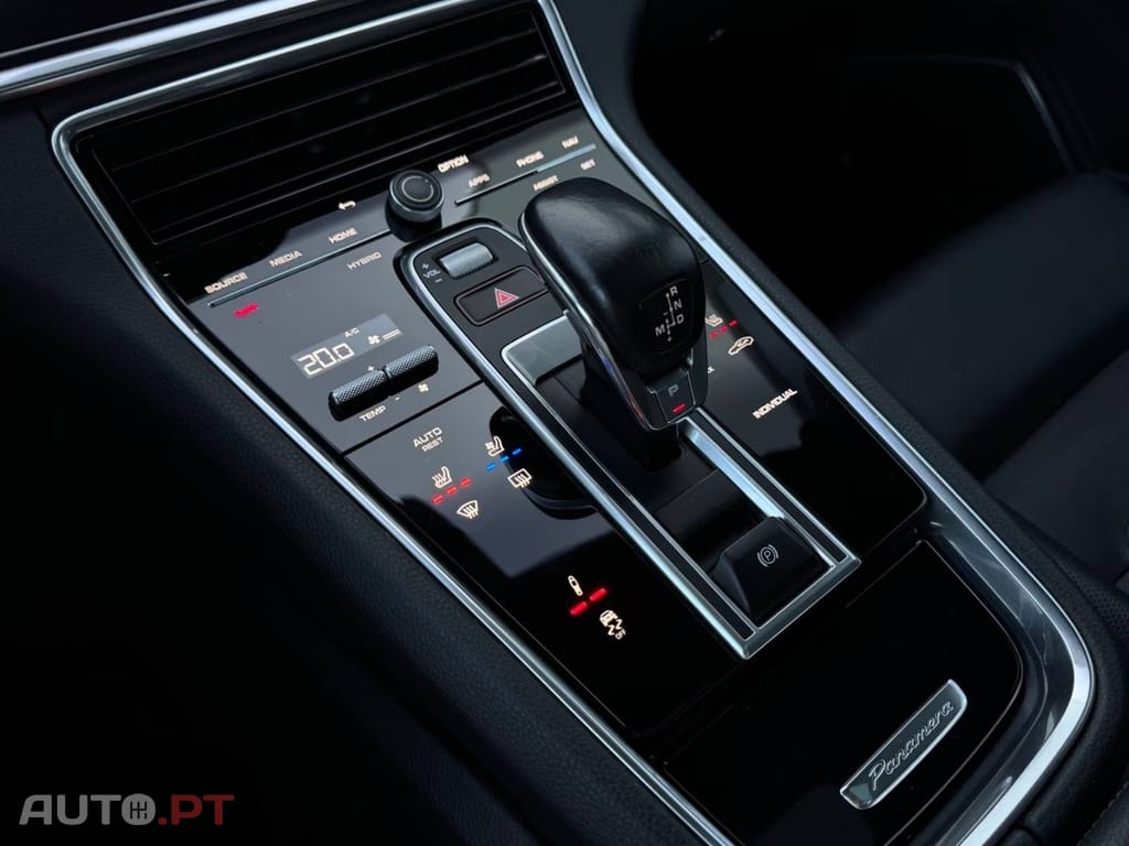 Porsche Panamera 4 E-Hybrid