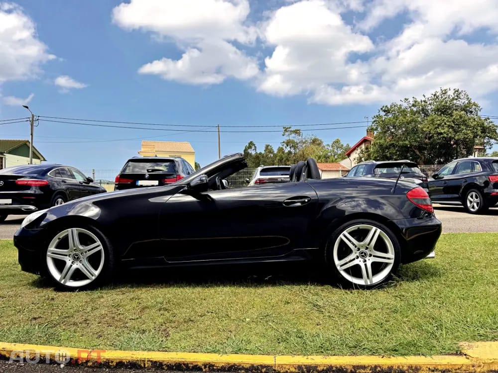 Mercedes-Benz SLK 200 Outro
