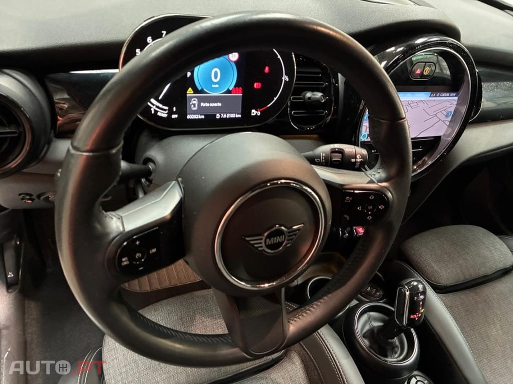 MINI Cooper Essential