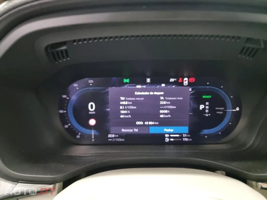 Volvo XC60 2.0 T6 PHEV Ultimate Dark AWD
