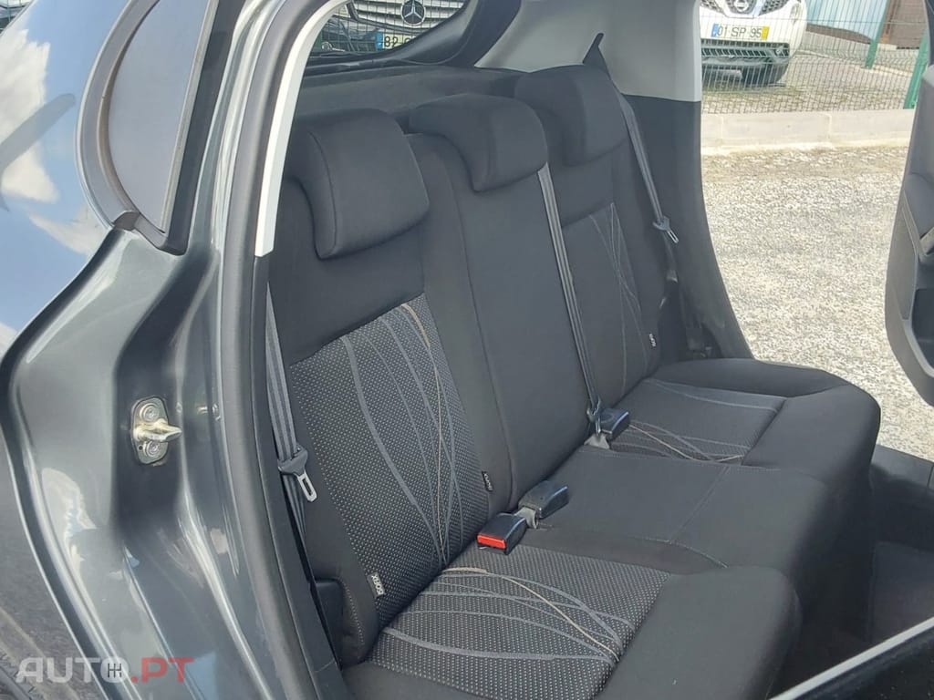 Peugeot 208 1.4 HDi Active