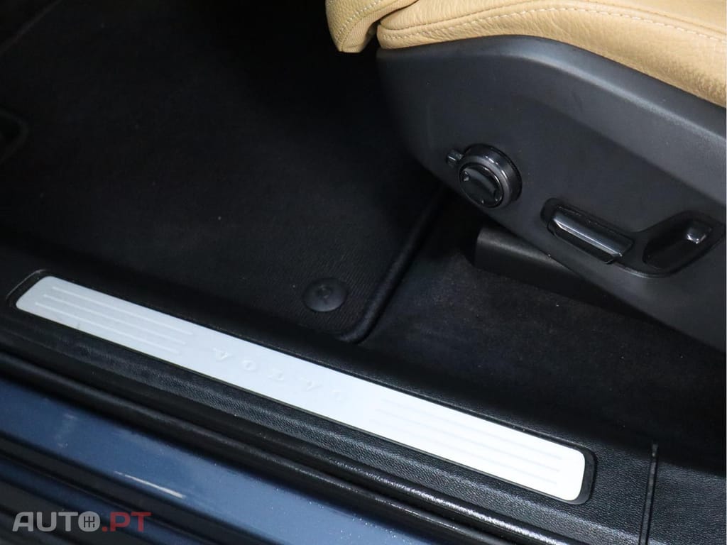 Volvo XC60 2.0 T8 Phev Inscription Geartronic 4WD