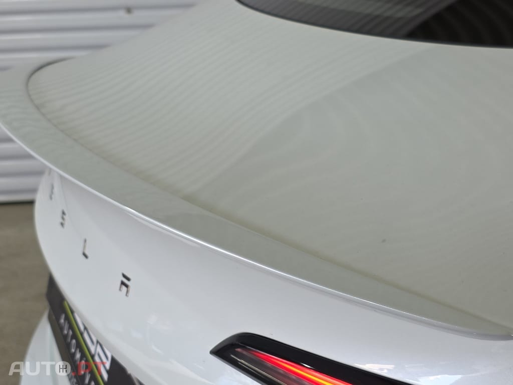 Tesla Model 3 Tração Traseira Premium — fotografia 8