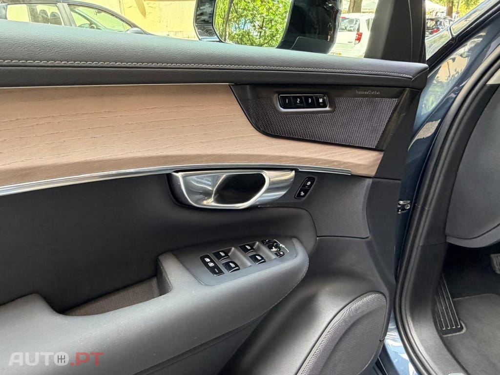 Volvo XC90 2.0 T8 PHEV Plus Bright AWD