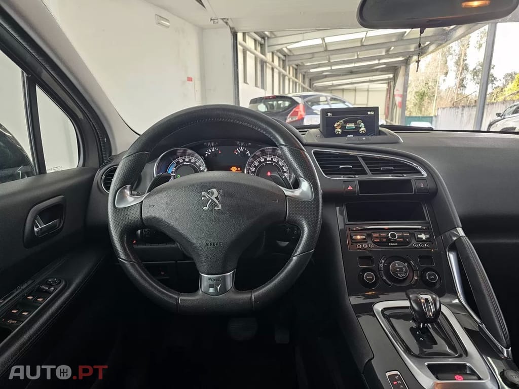 Peugeot 3008 2.0 HDi Hybrid4 88g