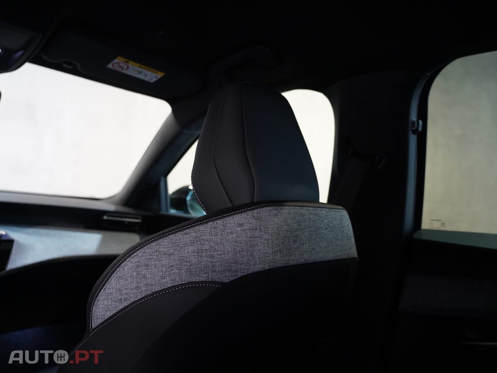 Peugeot 3008 1.2 Hybrid Allure e-DCS6