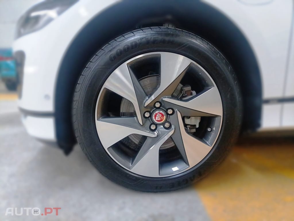 Jaguar I-Pace EV400 AWD SE