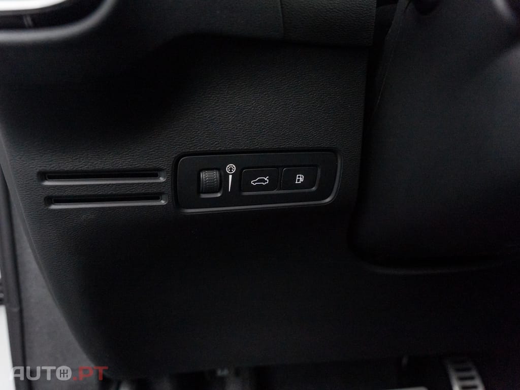 Volvo XC40 1.5 T5 PHEV R-Design