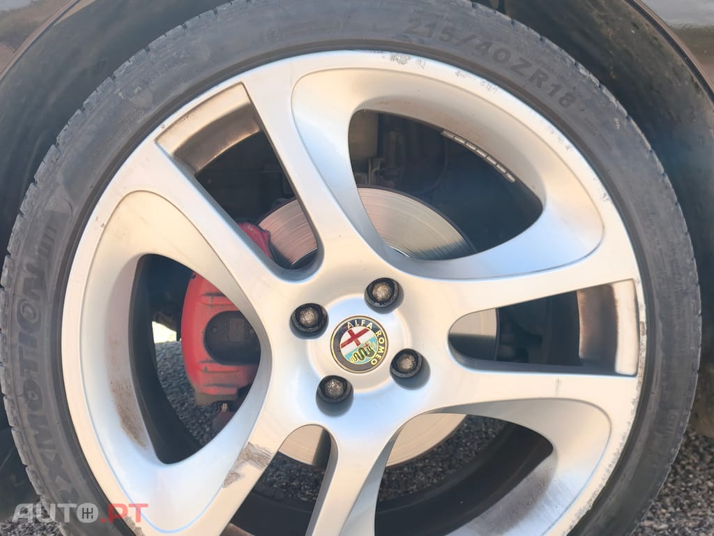 Alfa Romeo Mito Versão topo (Distinctive/Veloce) — Importado.