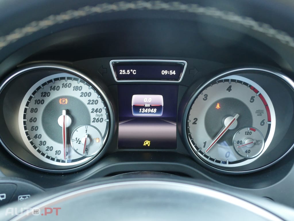 Mercedes-Benz CLA 180 d Shooting Brake Urban