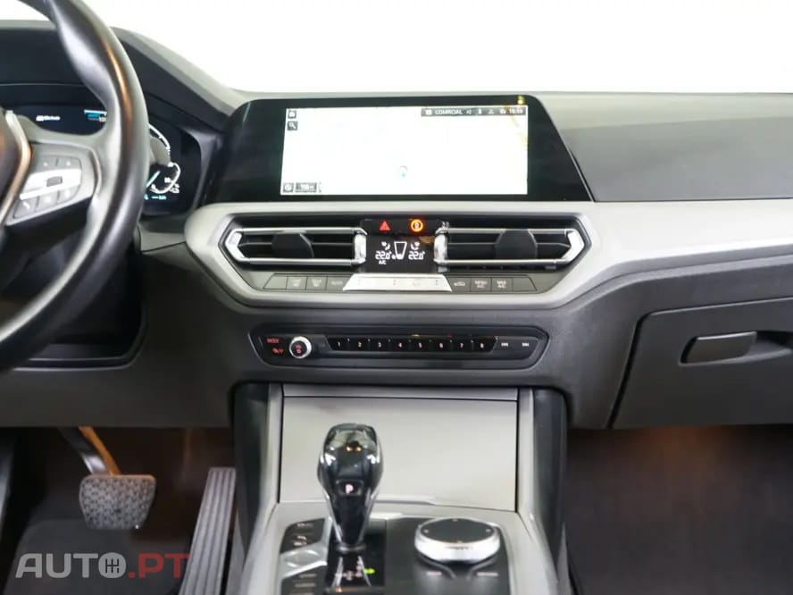 BMW 330 e Aut. Sport Line