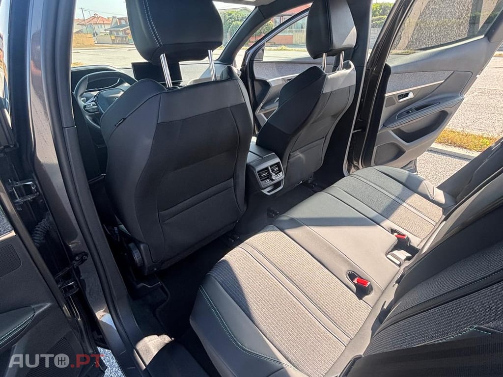 Peugeot 3008 SUV 1.5 BlueHDi Allure