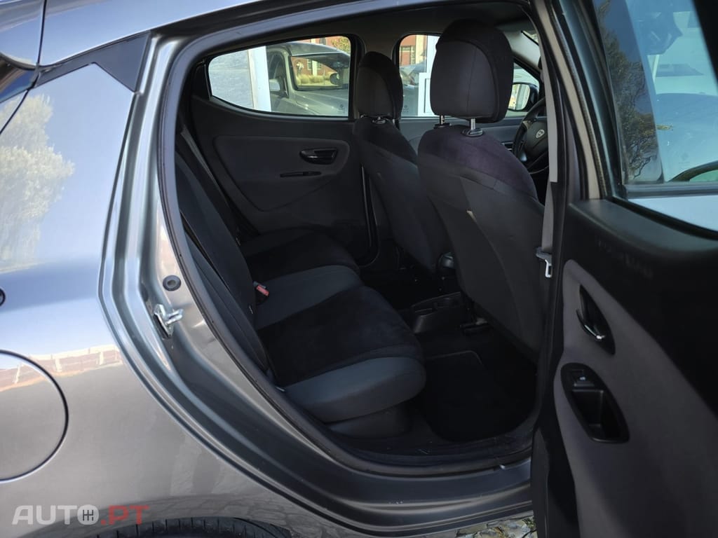 Lancia Ypsilon 1.3 M-jet S&S Platinum