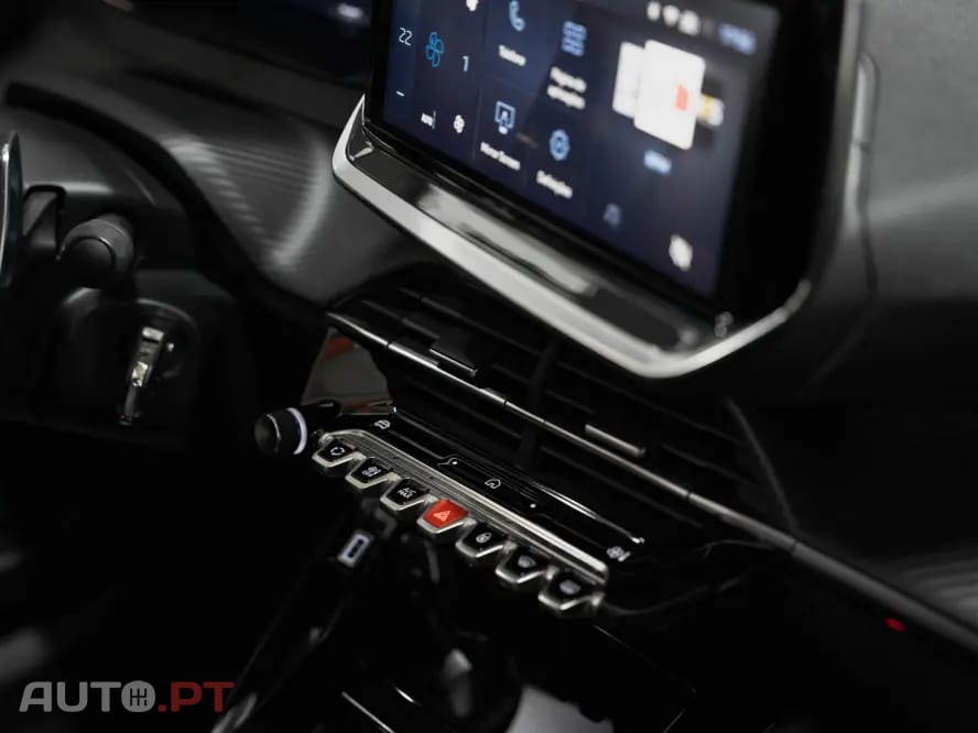 Peugeot 2008 1.2 PureTech Allure EAT8