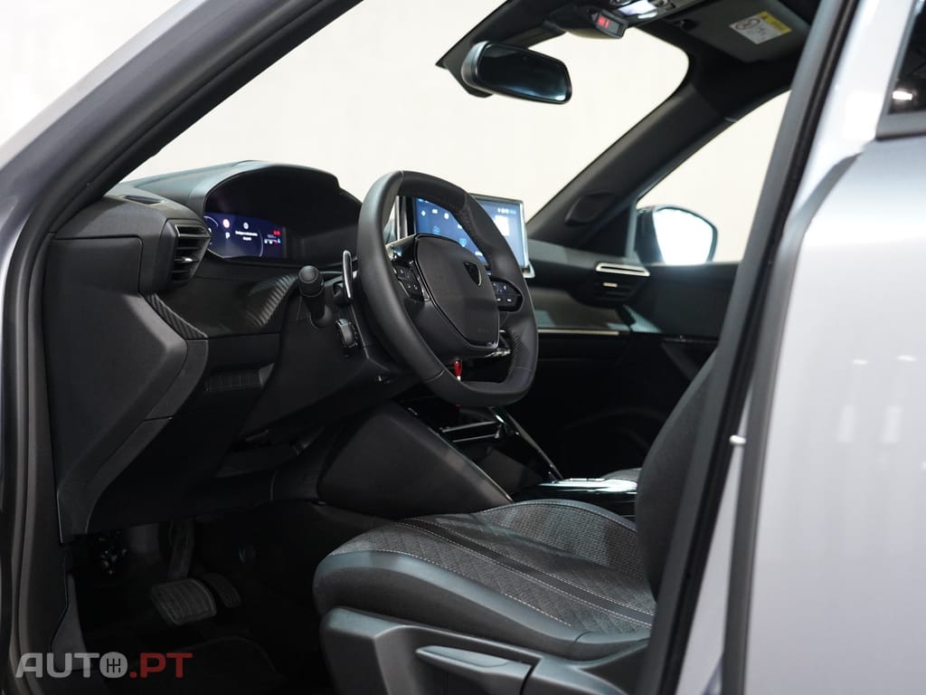 Peugeot 2008 1.2 PureTech Allure EAT8