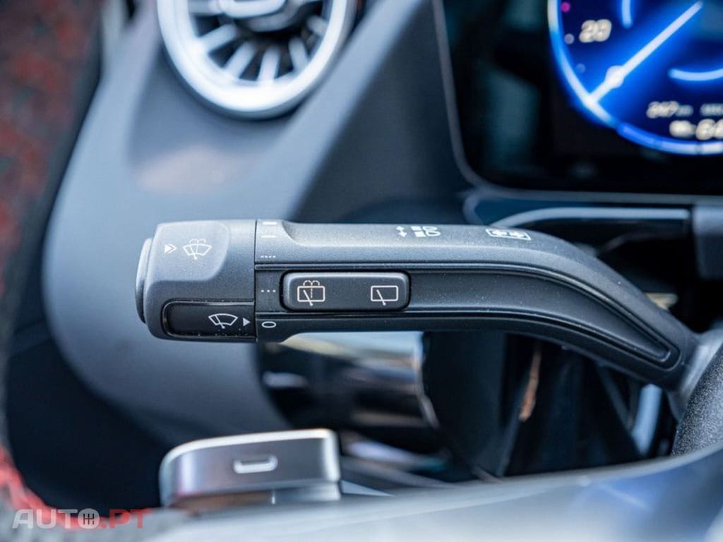 Mercedes-Benz EQA I.V.A DEDUTIVEL 350 4M AMG-Sport 