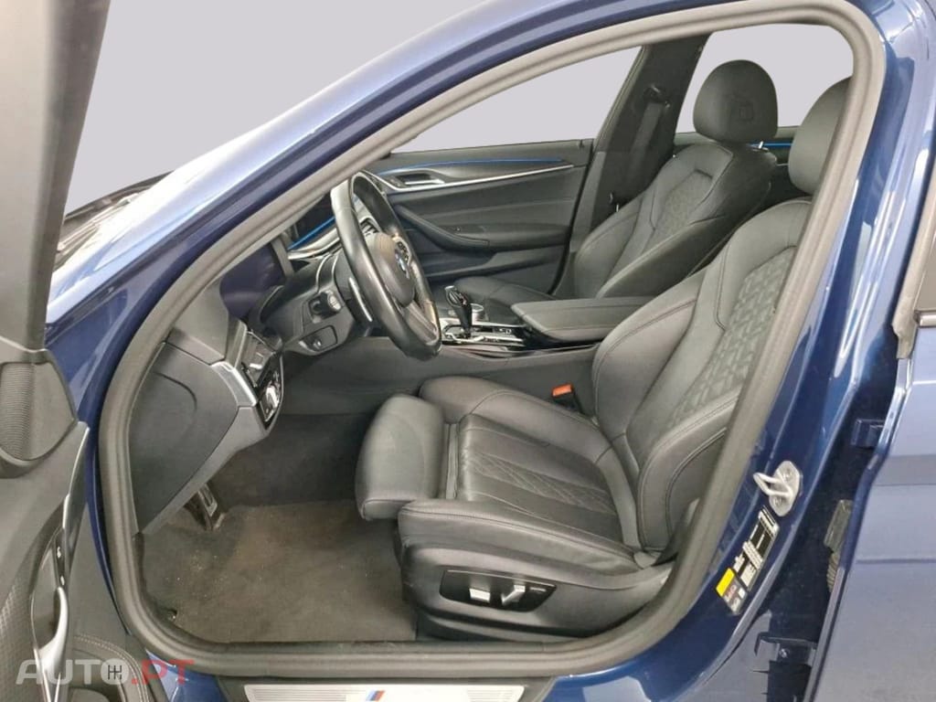 BMW 530 I.V.A DEDUTIVEL 