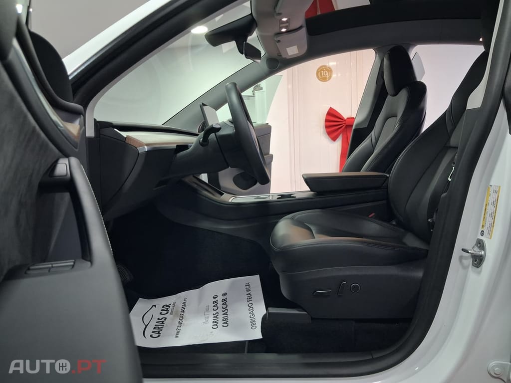 Tesla Model Y Standard RWD