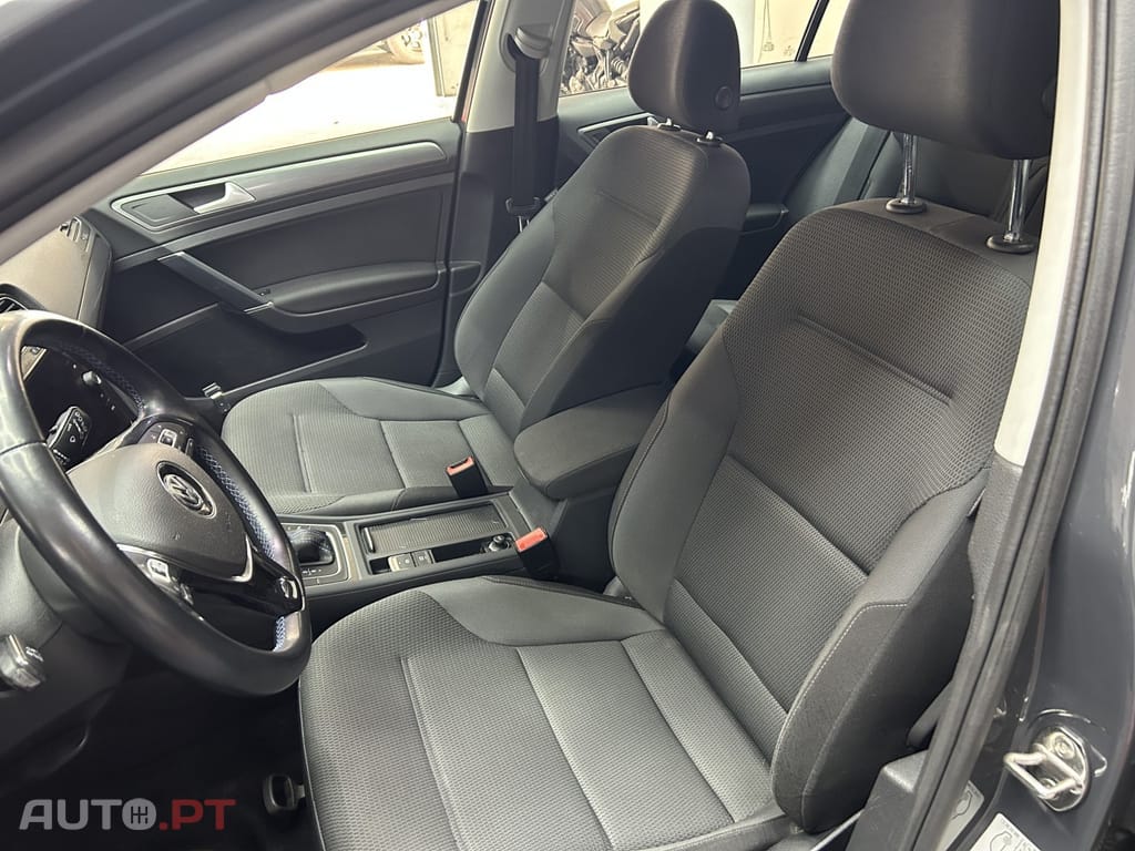 Volkswagen e-Golf AC/DC
