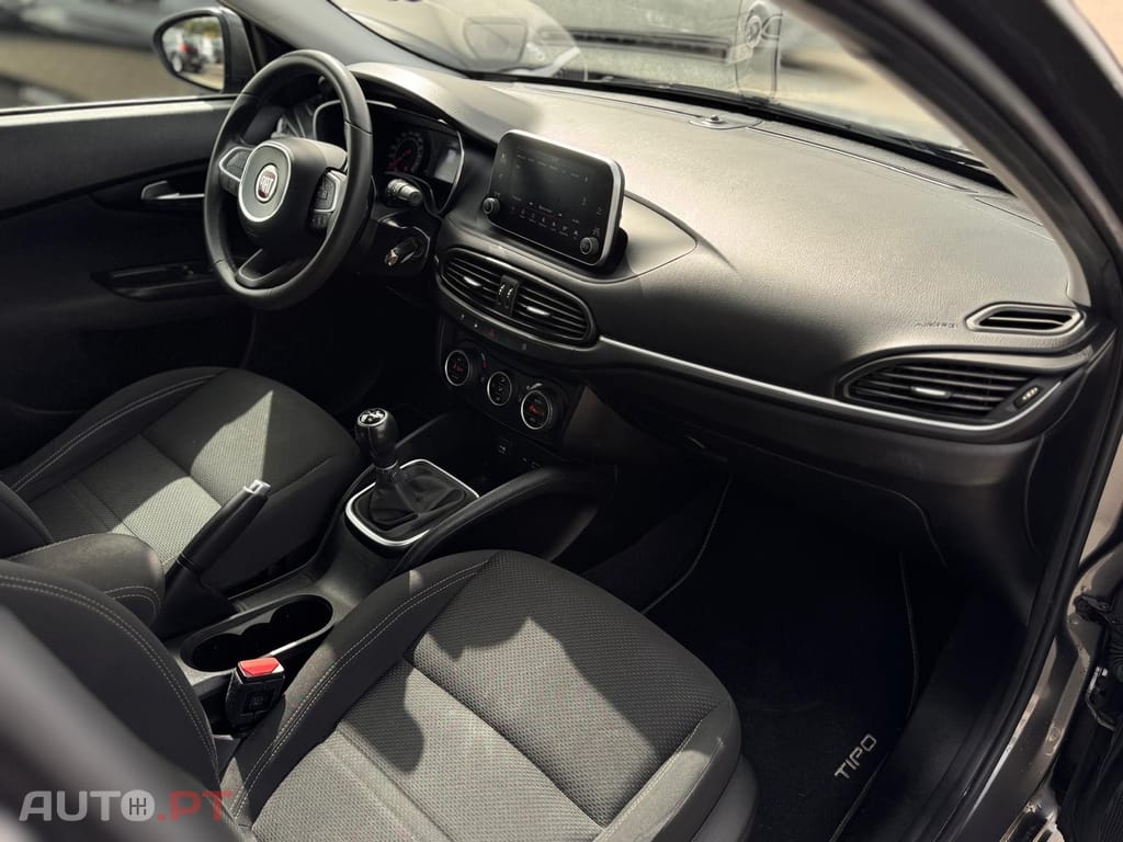 Fiat Tipo 1.3 M-Jet Lounge Tech J17