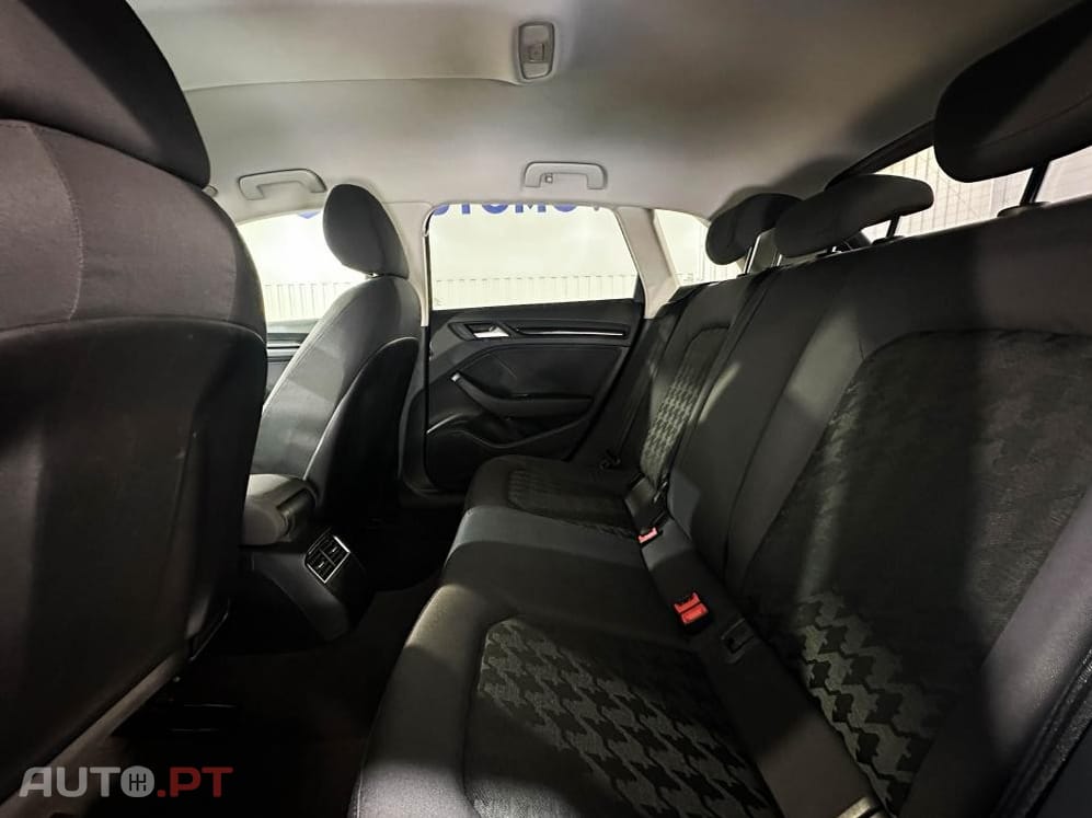 Audi A3 Sportback 1.6 TDI S-line