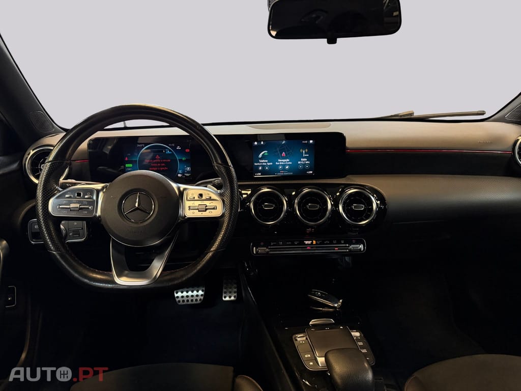Mercedes-Benz A 250 AMG Premium I.V.A DEDUTIVEL