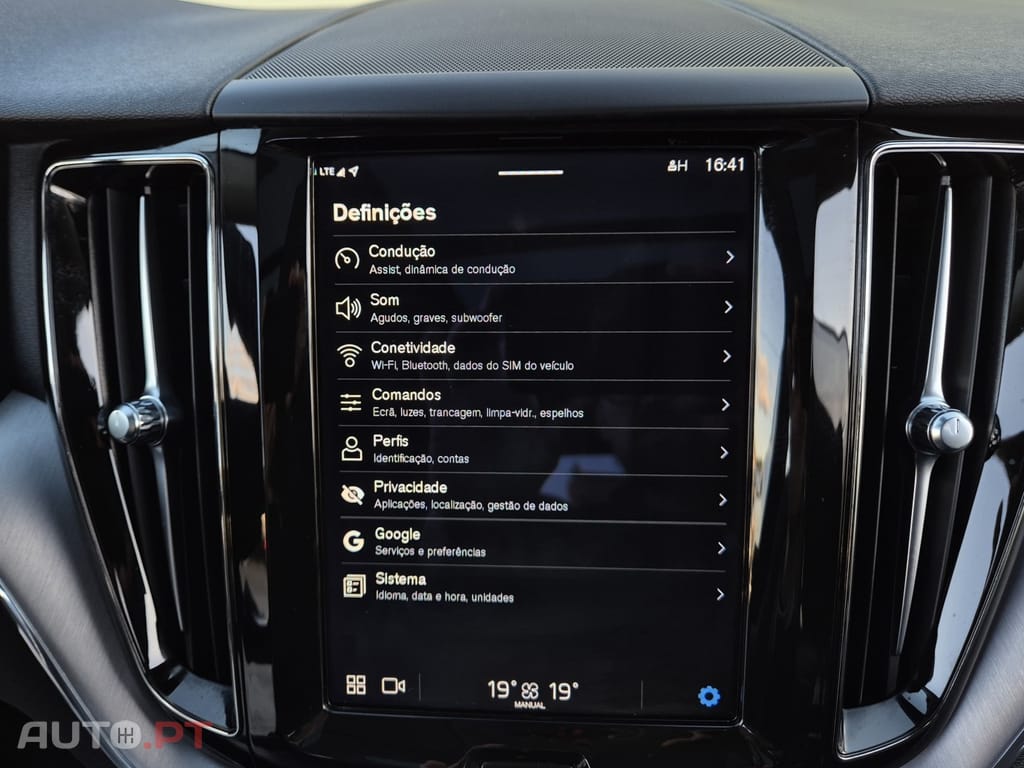 Volvo XC60 2.0 T6 PHEV Inscription AWD