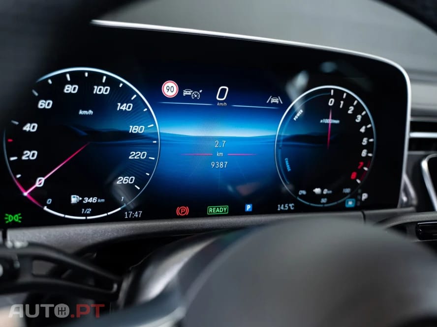 Mercedes-Benz E 300 9G-TRONIC AMG Line