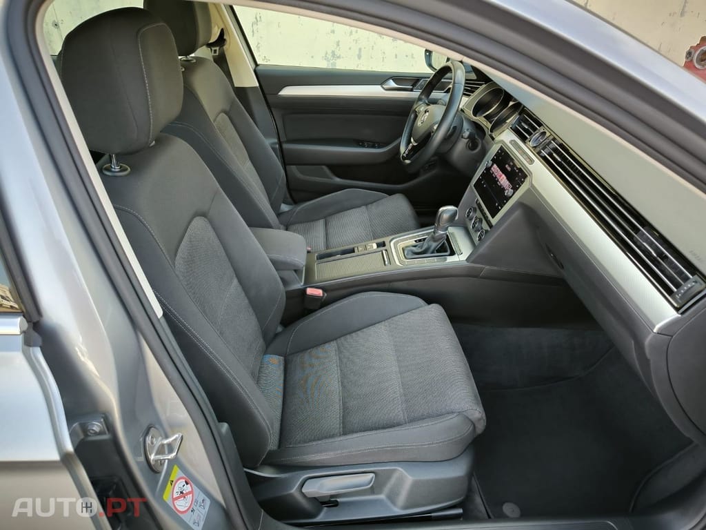Volkswagen Passat 2.0 TDI Business P.DSG