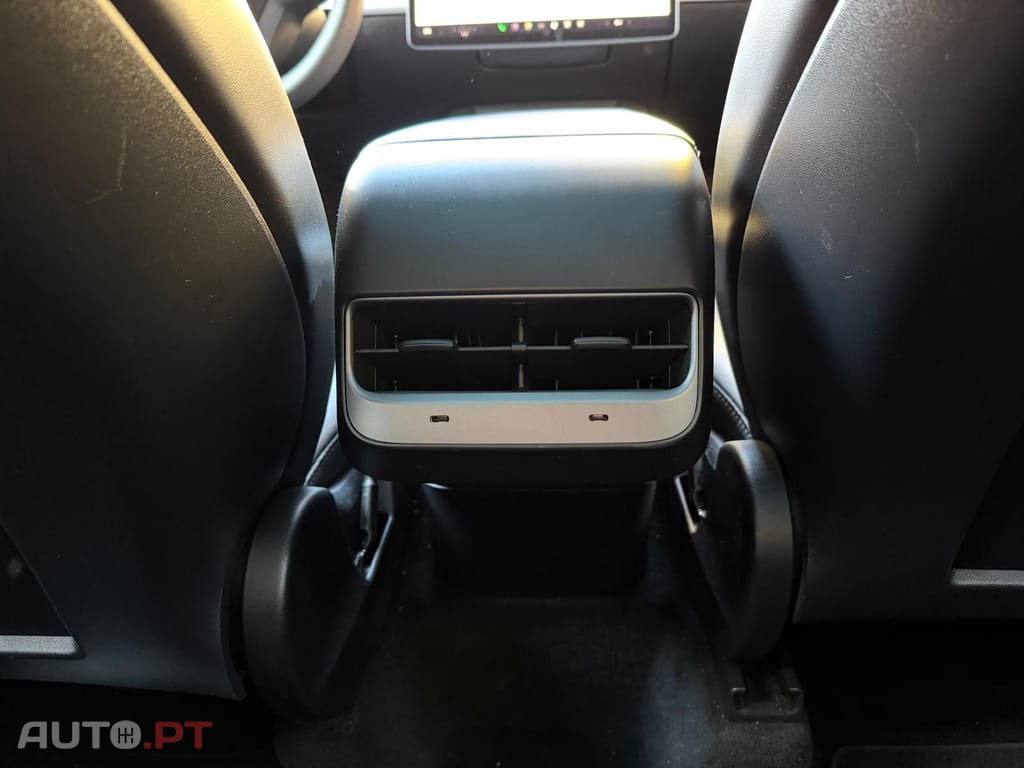 Tesla Model Y I.V.A DEDUTÍVEL 