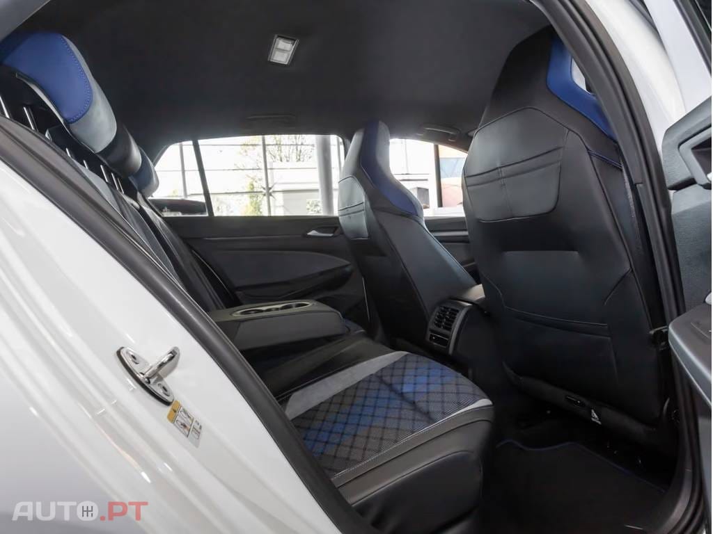 Volkswagen Golf 2.0 TSI R 4Motion DSG