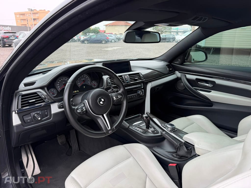 BMW M4 Auto