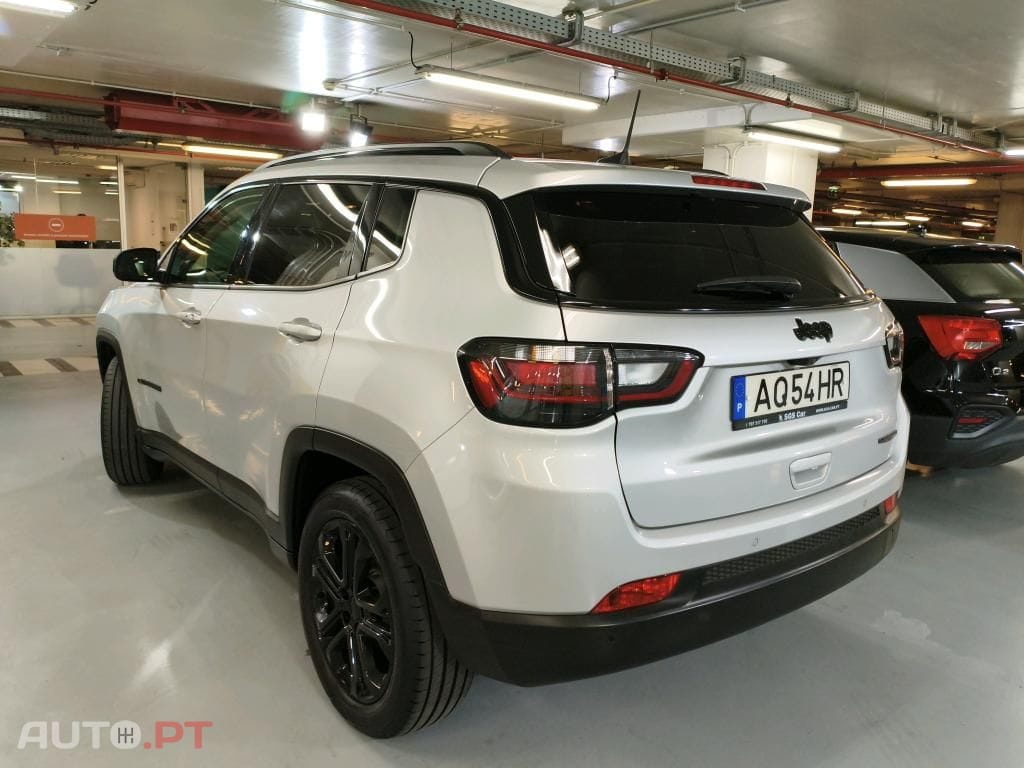 Jeep Compass 1.6 MultiJet Night Eagle