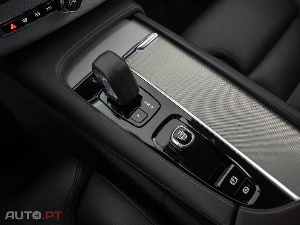 Volvo XC90 2.0 T8 PHEV Plus Bright AWD