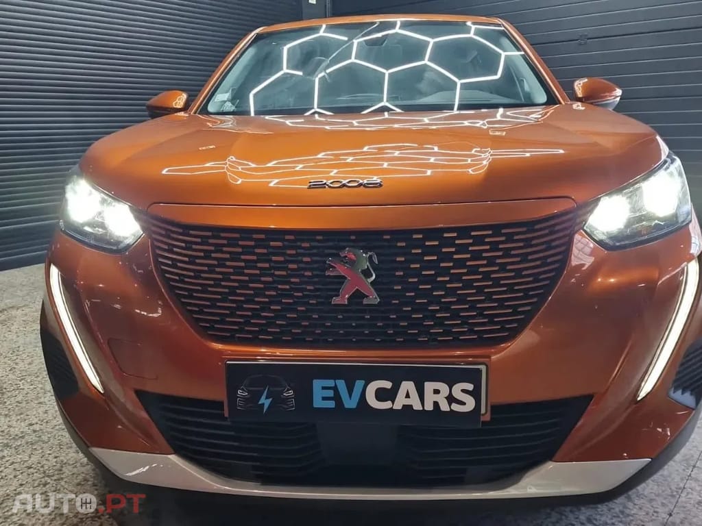 Peugeot E-2008 50 kWh Active Pack