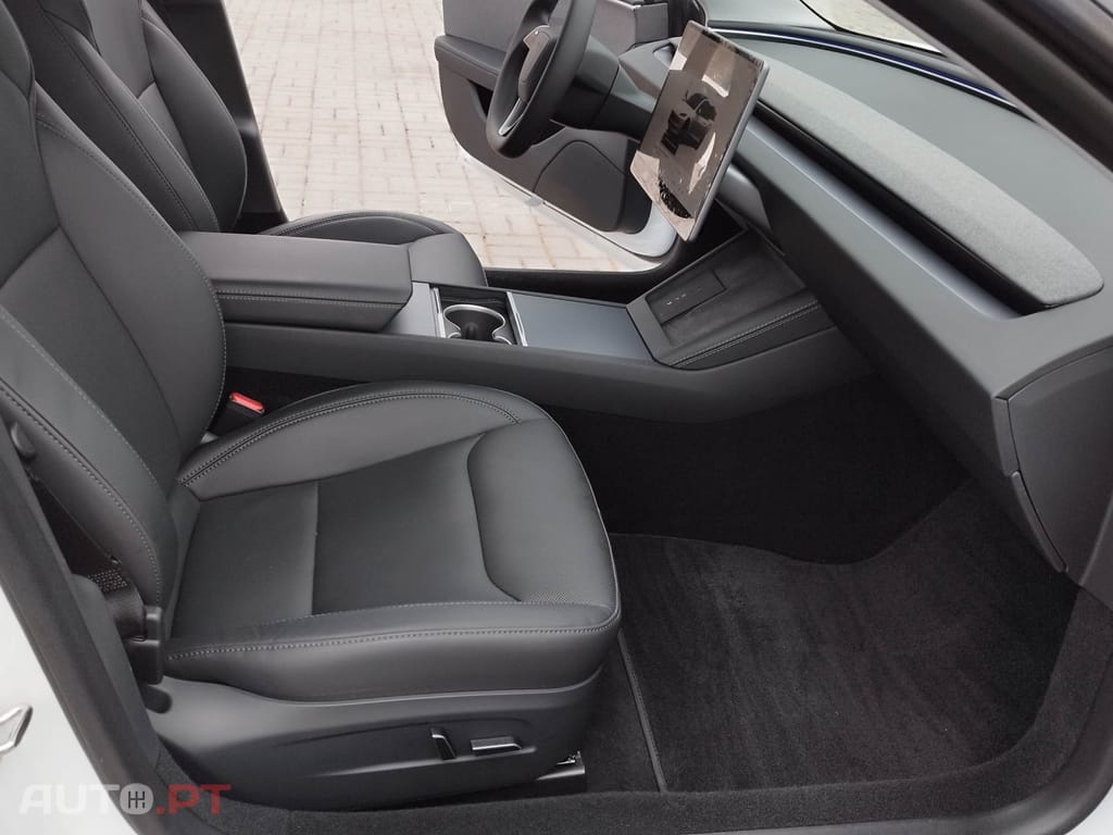 Tesla Model 3 Tração Traseira