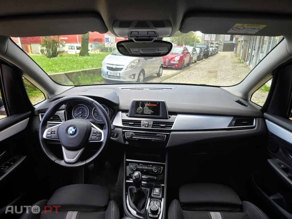 BMW 216 d 7L Line Sport