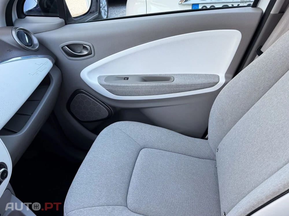 Renault Zoe (s/ Bateria) 41 kwh Life