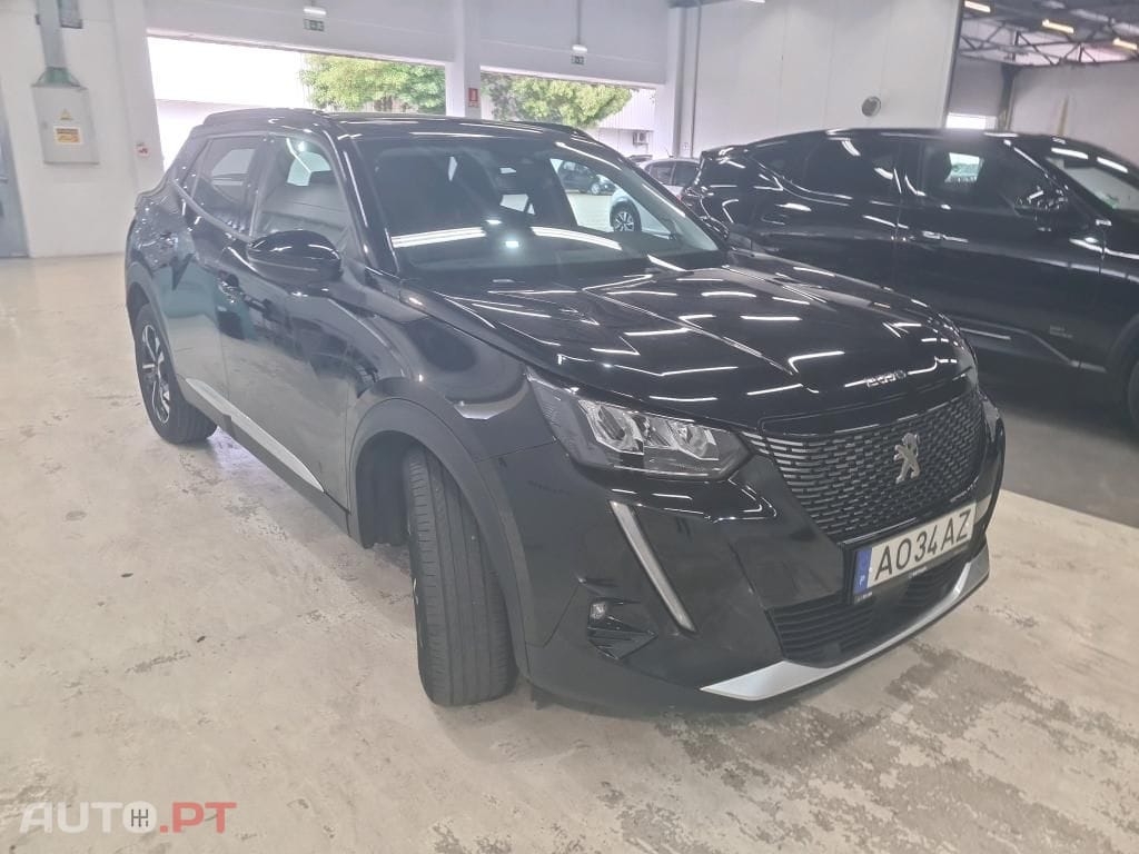 Peugeot 2008 1.5 BlueHDi Allure Pack