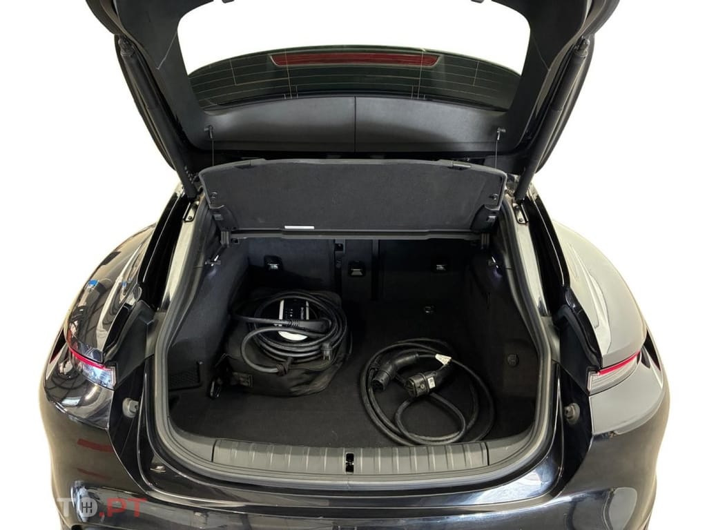 Porsche Taycan CT 4