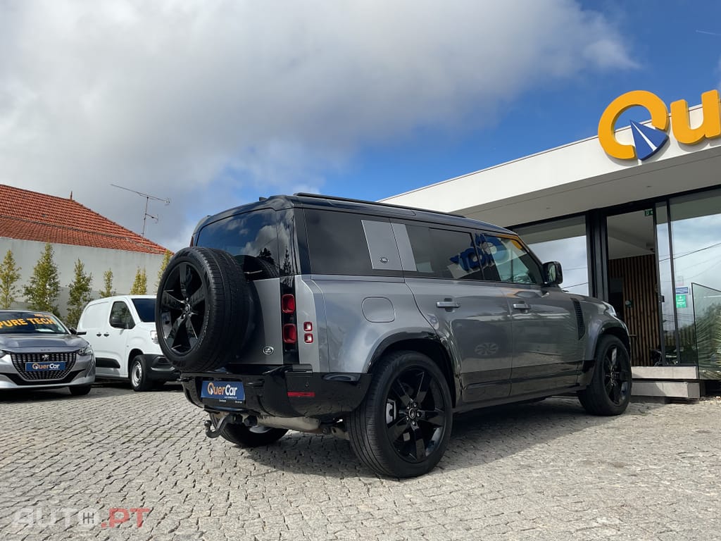 Land Rover Defender 3.0 D250 110 AWD X-Dynamic SE
