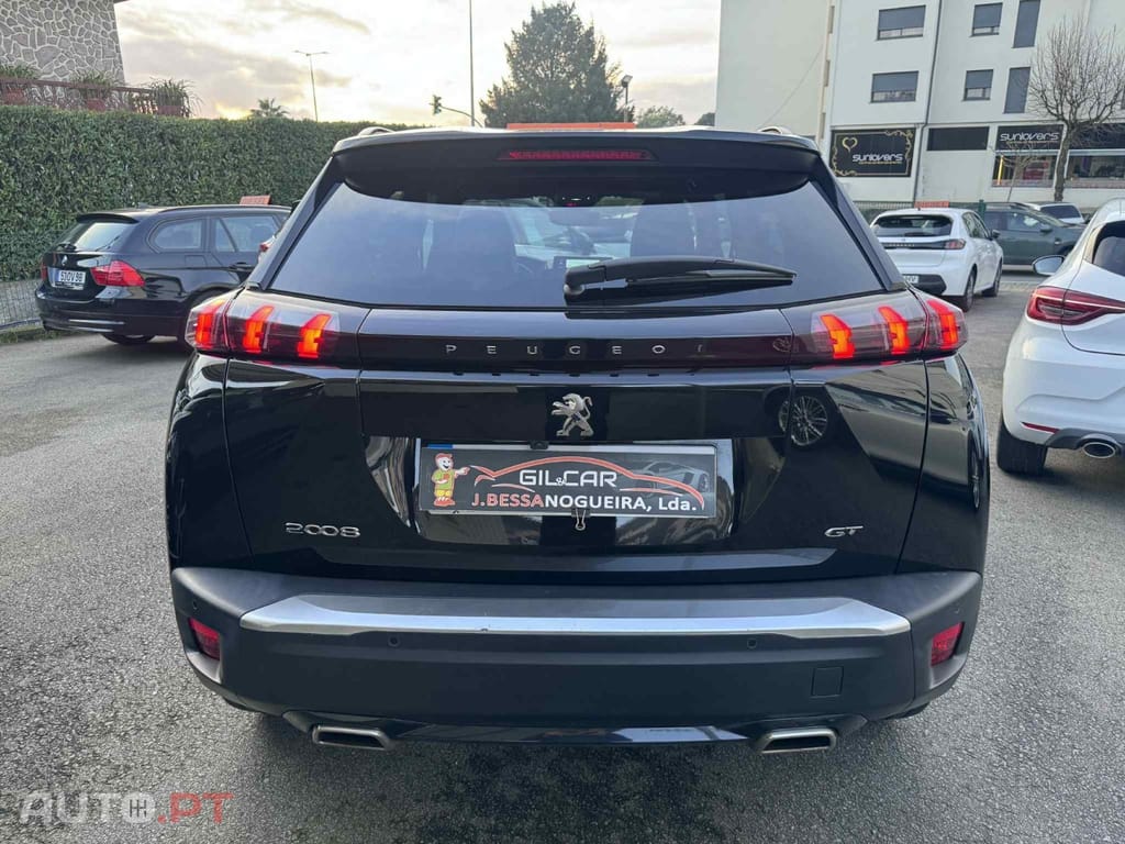 Peugeot 2008 1.2 PureTech GT EAT8